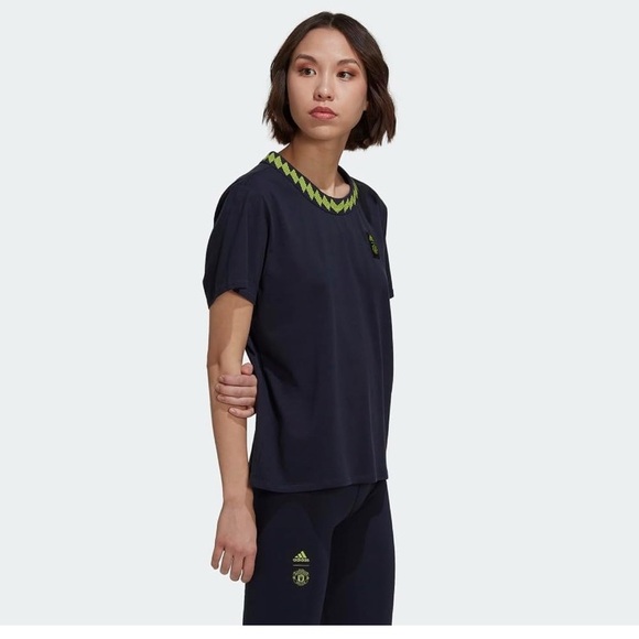 Adidas Manchester United Women’s Tee- Small - Picture 2 of 10